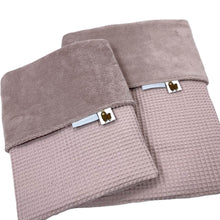 Afbeelding in Gallery-weergave laden, Babydekentje Bentley - oudroze - wafel - bamboe