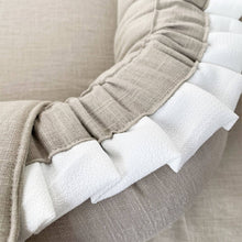 Afbeelding in Gallery-weergave laden, Boxbekleding set Noé Mae voor elke box in zand linnen offwhite ruffles