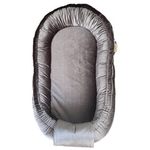 Afbeelding in Gallery-weergave laden, Babynestje Velvet taupe luxury velvet