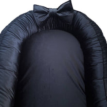 Afbeelding in Gallery-weergave laden, Babynestje Velvet luxury zwart strik