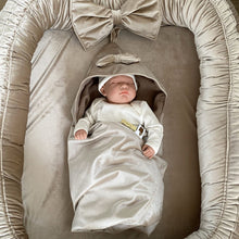 Afbeelding in Gallery-weergave laden, Babynestje Tweeling Velvet luxury zand champagne strik
