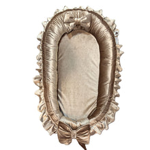 Afbeelding in Gallery-weergave laden, Babynestje Velvet Ruffle - strikken - strik - goud - ruche