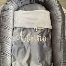 Afbeelding in Gallery-weergave laden, Babydekentje Luxury Velvet - fluweel - bamboe - zand