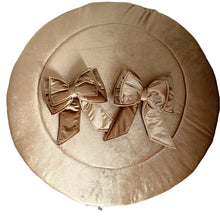 Afbeelding in Gallery-weergave laden, Boxkleed Luxury Velvet camel kleur in rond model