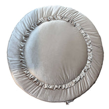 Afbeelding in Gallery-weergave laden, Boxkleed rond Velvet Ruffle in zand kleur - ruche - Luxury Velvet