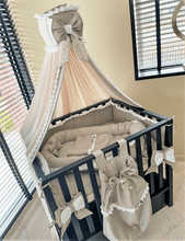 Afbeelding in Gallery-weergave laden, Boxbekleding set Noé Mae voor elke box in zand linnen offwhite ruffles