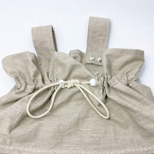 Afbeelding in Gallery-weergave laden, Boxzak Noé Mae in zand linnen met offwhite ruffles en strikjes