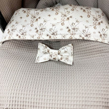 Afbeelding in Gallery-weergave laden, Dekje Kato - taupe - katoen plant print - strikje - wafel