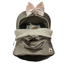 Afbeelding in Gallery-weergave laden, Dekje Luxury Velvet - taupe - strik - bamboe - in diverse kleuren