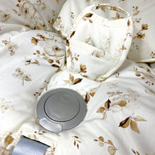 Afbeelding in Gallery-weergave laden, Maxi Cosi hoes Cabrio Flowers zand wafel naturel bloemen