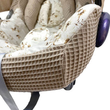 Afbeelding in Gallery-weergave laden, Maxi Cosi hoes Cabrio Flowers zand wafel naturel bloemen