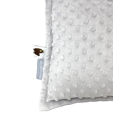 Afbeelding in Gallery-weergave laden, Kussen Minky - 25x50 cm - grijs - zacht - rechthoek