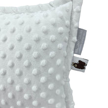 Afbeelding in Gallery-weergave laden, Kussen Minky - 25x50 cm - wit - zacht - rechthoek