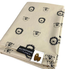 Afbeelding in Gallery-weergave laden, Laken Jungle - gebroken wit - leeuwtje - tijger - in 5 kleuren