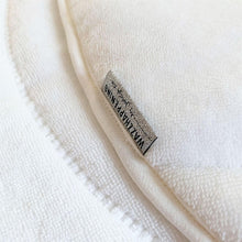 Afbeelding in Gallery-weergave laden, Onderlegger Leaf bladvorm off white box babynestje bed ledikant bamboe