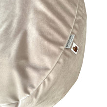 Afbeelding in Gallery-weergave laden, Relax hoes voor voedingskussen - velvet - zand