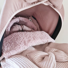 Afbeelding in Gallery-weergave laden, Voetenzak Teddy Strik - wafel - oudroze teddy - oudroze wafel