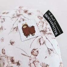 Afbeelding in Gallery-weergave laden, Maxi Cosi hoes Cabrio June plant print bloemen katoen naturel wafel