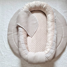 Afbeelding in Gallery-weergave laden, Babynestje Hazel in 30 kleuren wafel minky velours