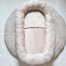 Afbeelding in Gallery-weergave laden, Babynestje Hazel in 30 kleuren wafel minky velours
