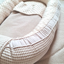 Afbeelding in Gallery-weergave laden, Babynestje Hazel in 30 kleuren wafel minky velours