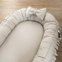 Afbeelding in Gallery-weergave laden, Babynestje Milou zand linnen beige ruffle strik luxe
