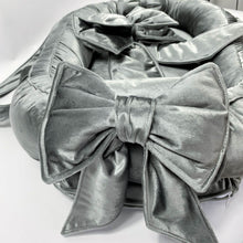 Afbeelding in Gallery-weergave laden, Babynestje Velvet luxury donkergrijs grijs strik fluweel