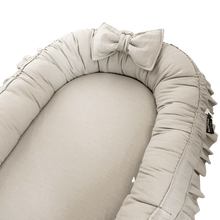 Afbeelding in Gallery-weergave laden, Babynestje Milou zand linnen beige ruffle strik luxe