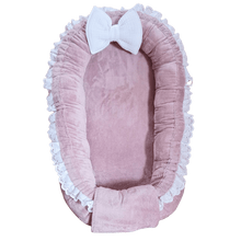 Afbeelding in Gallery-weergave laden, Babynestje Silva oudroze broderie strik landelijk bamboe in 4 kleuren