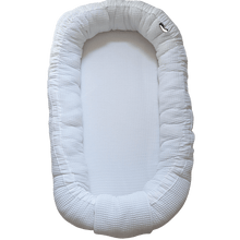 Afbeelding in Gallery-weergave laden, Babynestje Sjuul sneeuwwit wit wafel