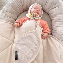 Afbeelding in Gallery-weergave laden, Onderlegger in bladvorm-in de box-babynestje-bed-ledikant-box