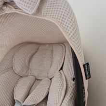 Afbeelding in Gallery-weergave laden, Maxi Cosi hoes Cabriofix i-Size (Tinca) Bobbie zand wafel badstof