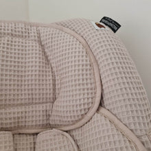 Afbeelding in Gallery-weergave laden, Maxi Cosi hoes Cabriofix i-Size (Tinca) Bobbie zand wafel badstof