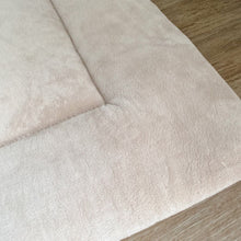 Afbeelding in Gallery-weergave laden, Boxkleed Bamboo - bamboe - zand - beige - rond - rechthoek - vierkant