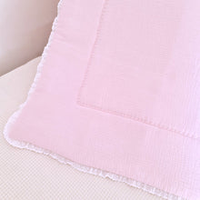 Afbeelding in Gallery-weergave laden, Boxkleed Cassy - roze - strikje - broderie - kant - hydrofiel - vierkant