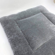 Afbeelding in Gallery-weergave laden, Boxkleed Velvet Nicky-donkergrijs-antraciet-velours-rond-rechth-vierk