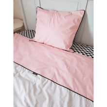 Afbeelding in Gallery-weergave laden, Dekbedovertrek Dream-roze-zwart-wit-monochrome-stippen-square