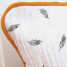 Afbeelding in Gallery-weergave laden, Dekbedovertrek Berlin-offwhite-oker-veertjes-wafel-hydrofiel