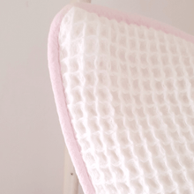 Afbeelding in Gallery-weergave laden, Dekbedovertrek Sjieke Wafeltjes - lichtroze - wit - wafel - wyber