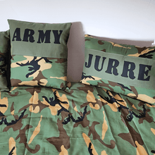 Afbeelding in Gallery-weergave laden, Dekbedovertrek Jurre - camouflage - leger - stoer -sterren
