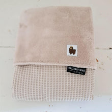 Afbeelding in Gallery-weergave laden, Babydekentje Harper - wafel - bamboe - beige - zand