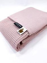 Afbeelding in Gallery-weergave laden, Babydekentje Pax - oudroze - wafel - hydrofiel