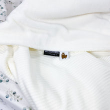 Afbeelding in Gallery-weergave laden, Babydekentje Ribvelours - ribfluweel - bamboe - gebroken wit - crème