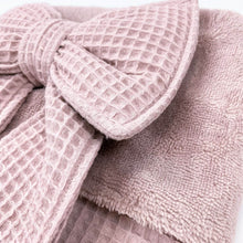 Afbeelding in Gallery-weergave laden, Babydekentje Strik - oudroze - wafel - bamboo - bamboe - badstof