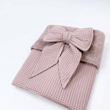 Afbeelding in Gallery-weergave laden, Babydekentje Strik - oudroze - wafel - bamboo - bamboe - badstof