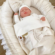 Afbeelding in Gallery-weergave laden, Babydekentje Velvet Strik-fluweel-bamboe-ecru-licht beige-creme