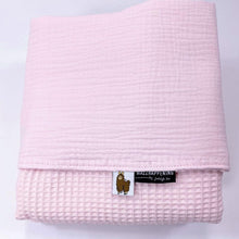 Afbeelding in Gallery-weergave laden, Babydekentje Liz - lichtroze - wafel - hydrofiel