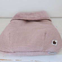 Afbeelding in Gallery-weergave laden, Dekje Bamboe - oudroze - wafel - bamboe badstof in 4 kleuren