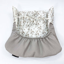 Afbeelding in Gallery-weergave laden, Maxi Cosi hoes Pebble Plus Kato taupe wafel katoenplant print