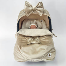 Afbeelding in Gallery-weergave laden, Maxi Cosi hoes Cabriofix i-Size (Tinca) Velvet zand luxury bamboe